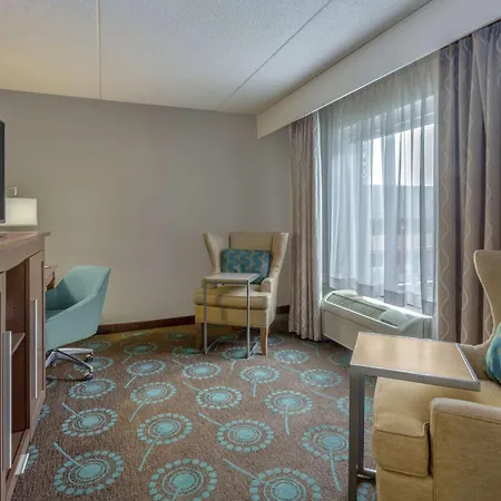 Hampton Inn Bloomington Exterior photo